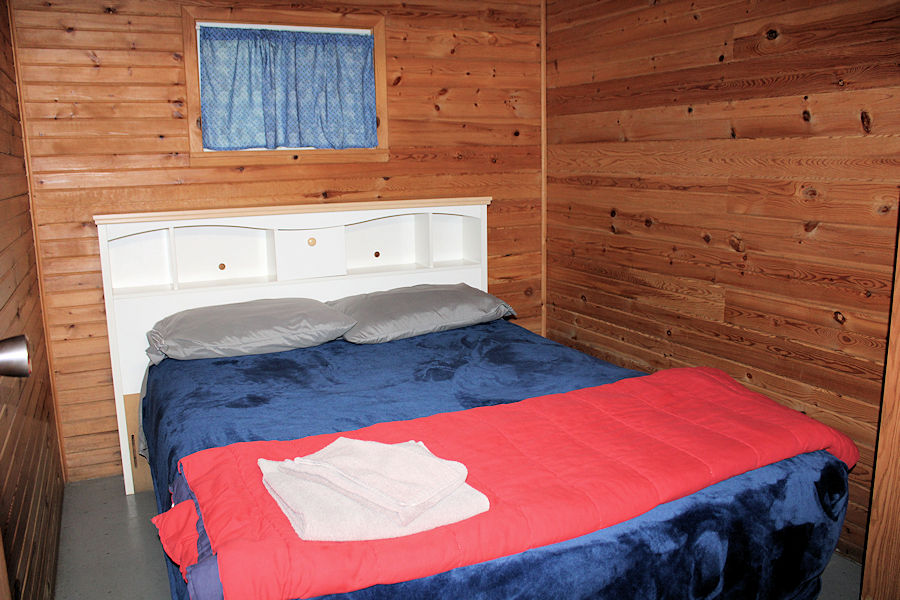 Ontario American Plan Lodge Dock Side East