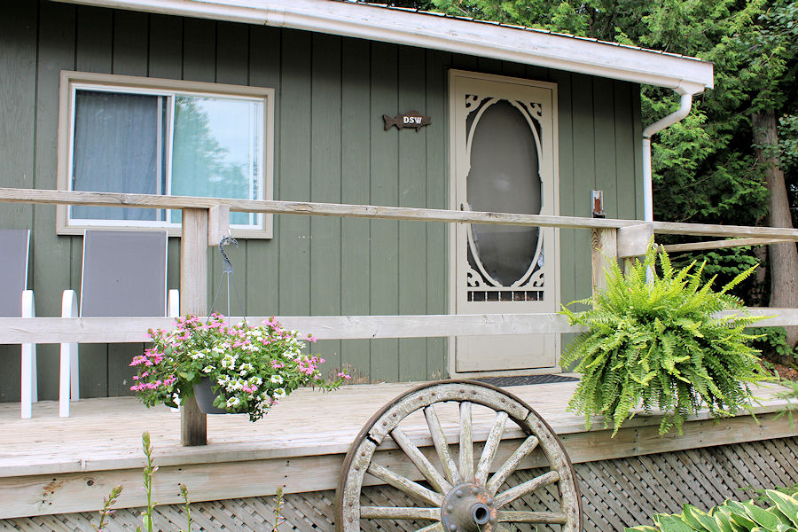 Ontario American Plan Lodge Dock Side East